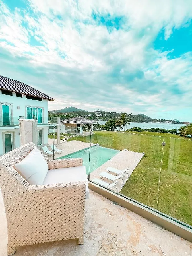 Peninsula Esmeralda Luxury Villas 普拉塔港