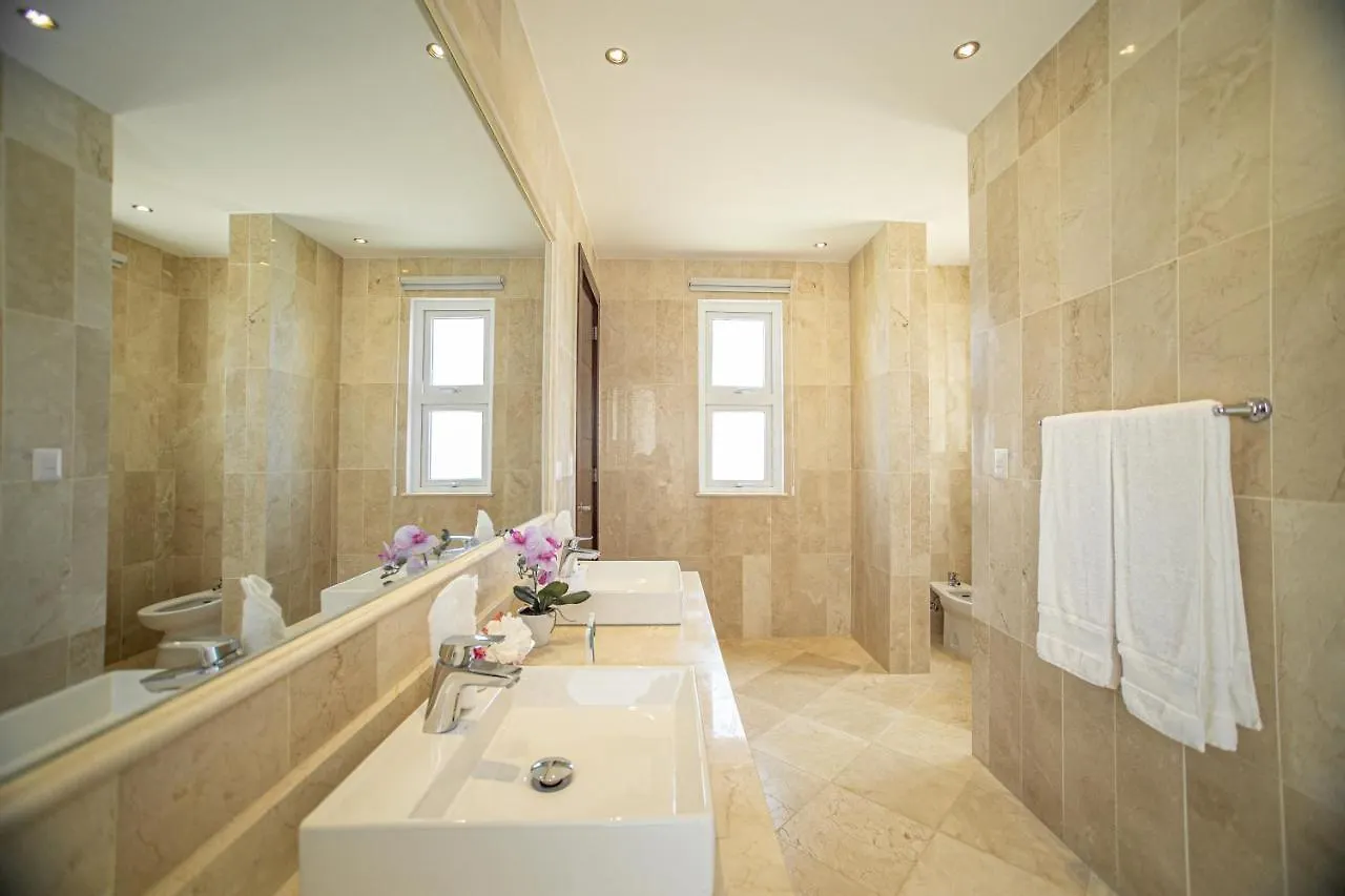 Peninsula Esmeralda Luxury Villas 普拉塔港