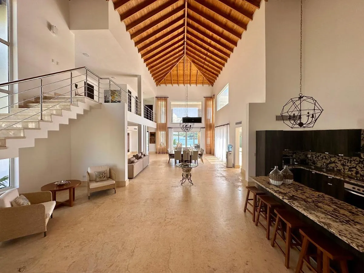Peninsula Esmeralda Luxury Villas 普拉塔港