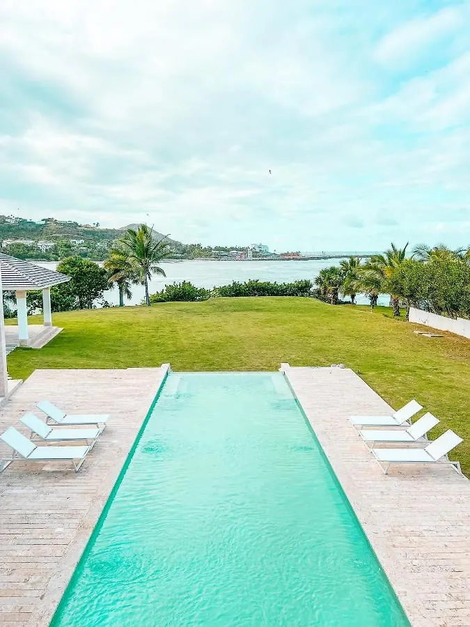 Peninsula Esmeralda Luxury Villas 普拉塔港