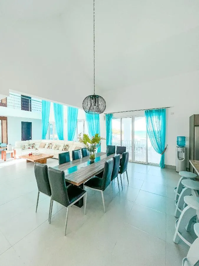 Peninsula Esmeralda Luxury Villas 普拉塔港