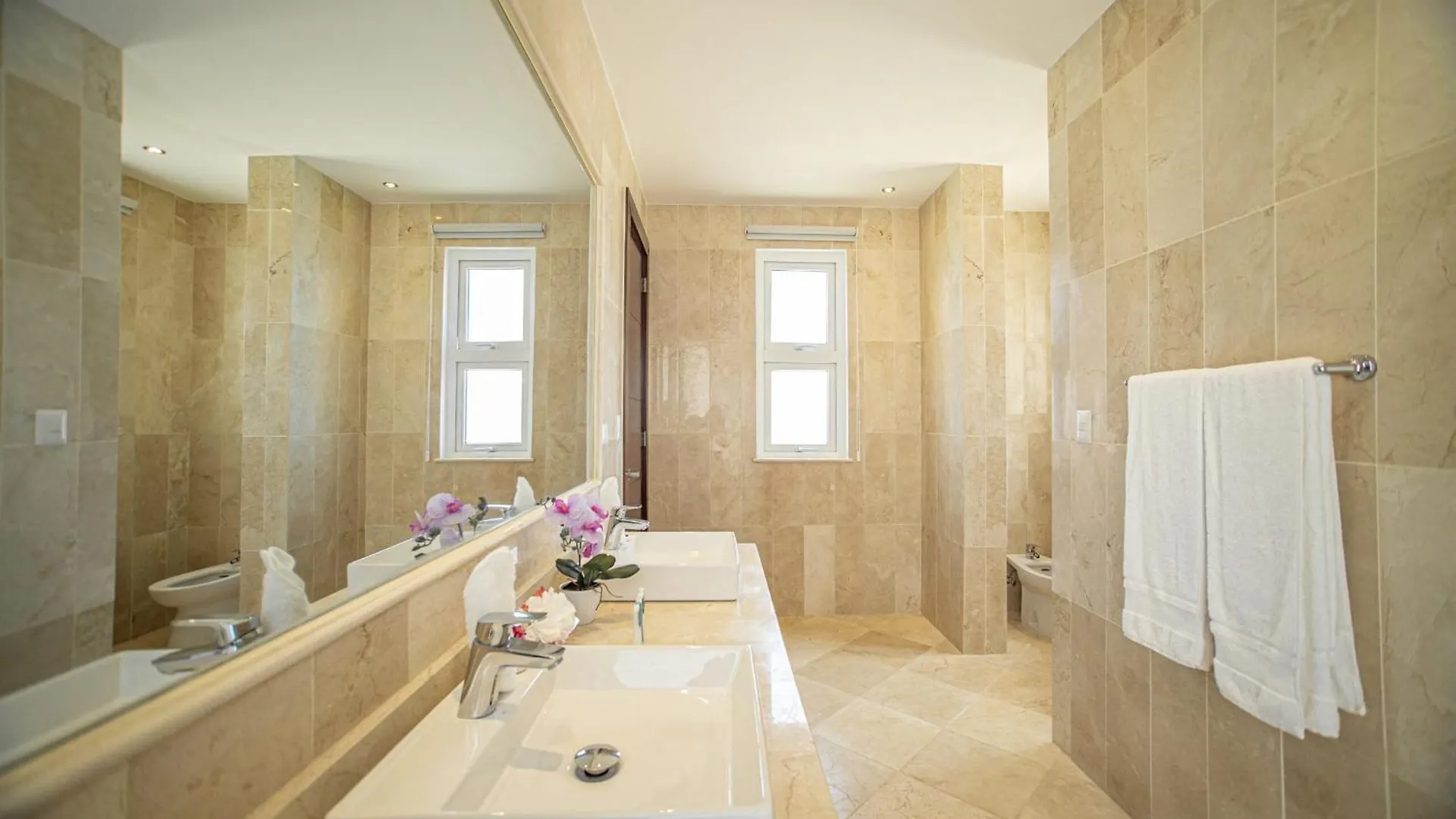 Peninsula Esmeralda Luxury Villas 普拉塔港